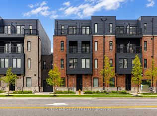 3069 Pharmacy Ave #14, Toronto, ON M1W 2H1