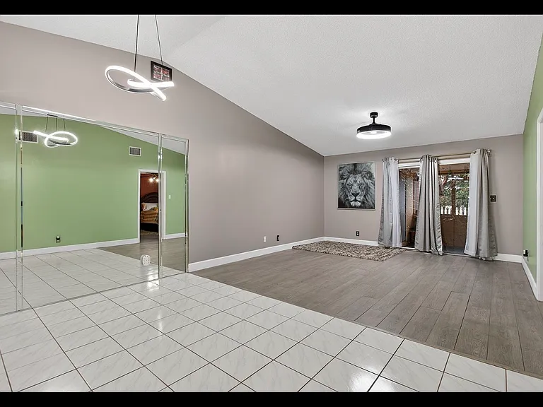 540 NW 43rd St #540 — Photo 7