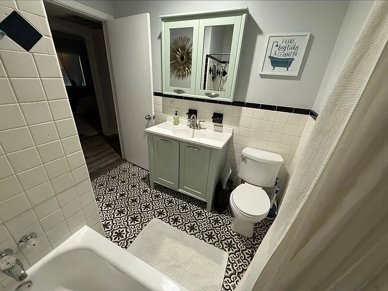 1543 W River Ln — Photo 4