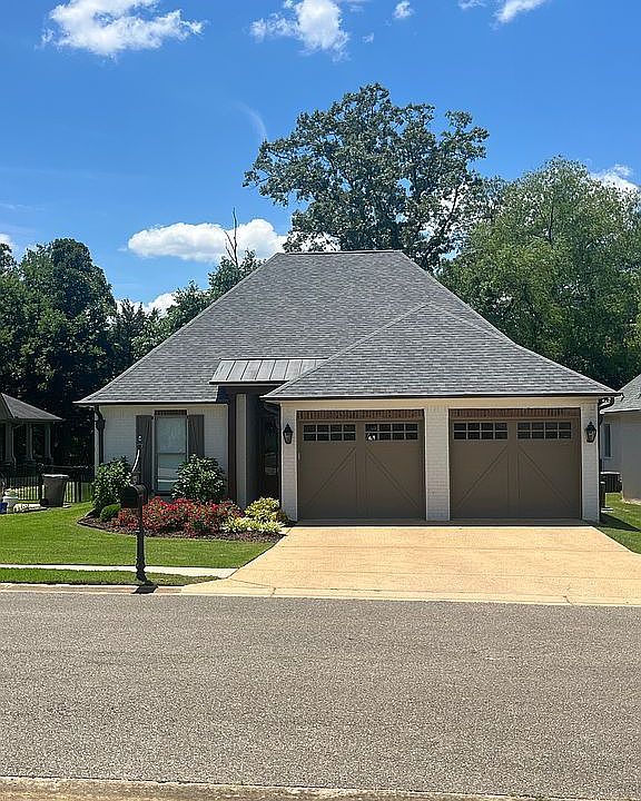 1st image of 123 McCabe Dr