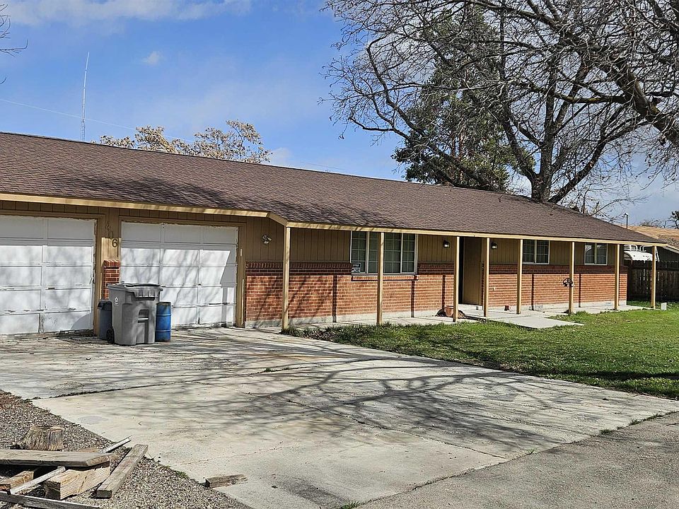 1st image of 406 W Lindenwood Dr