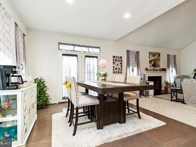 32 Chalice Flower Ct — Photo 6