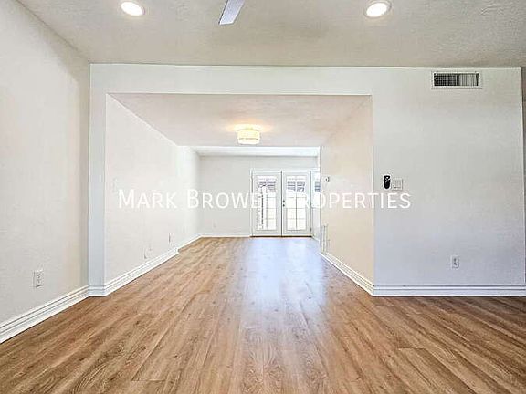 5th image of 4217 N Miller Rd