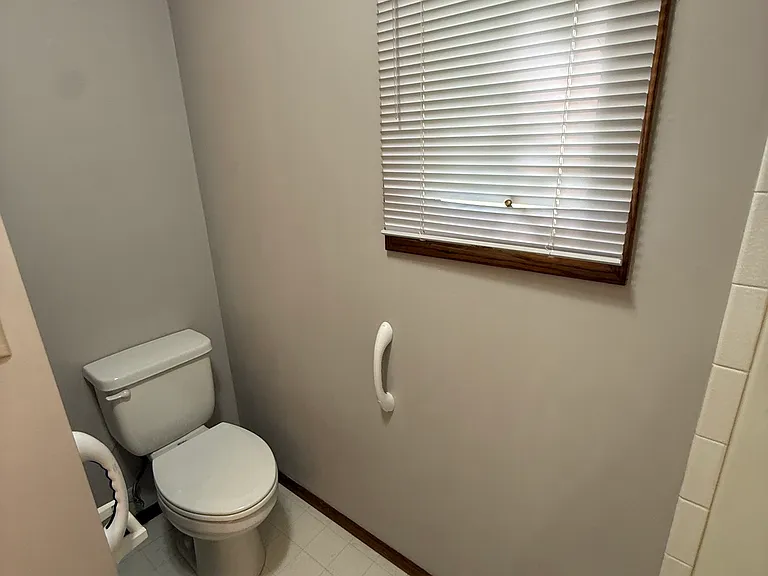 3600 A & B Radcliffe Ter #B — Photo 11