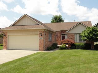 41691 Westbury Ln #17, Clinton Township, MI 48038