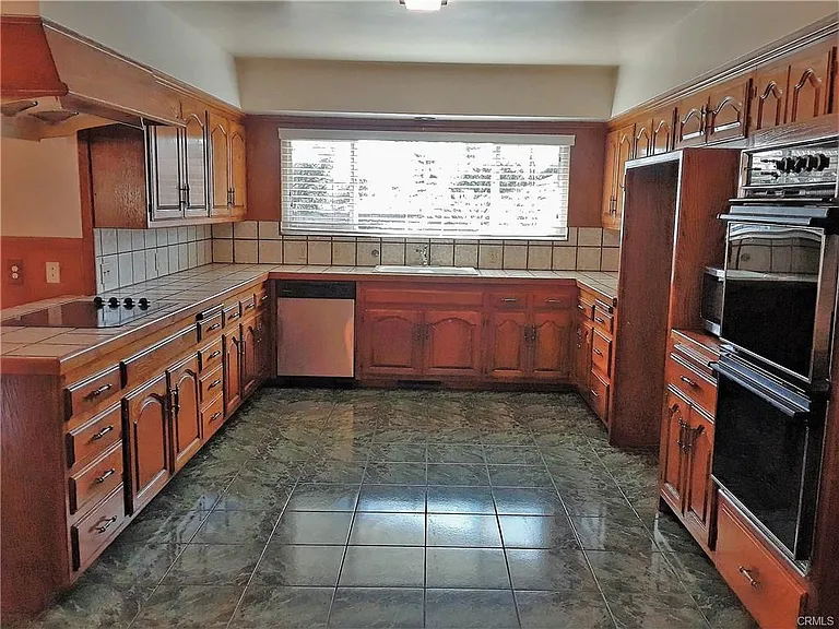 734 W Silver Tree St — Photo 4