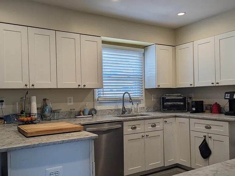 12324 Manship Ln — Photo 11