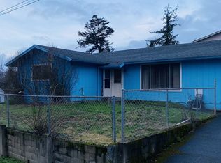 1893 Sunset Ln, Myrtle Point, OR 97458