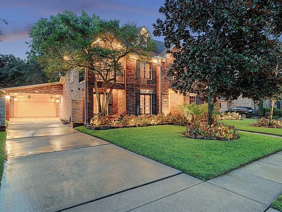 2nd image of 4215 Island Hills Dr