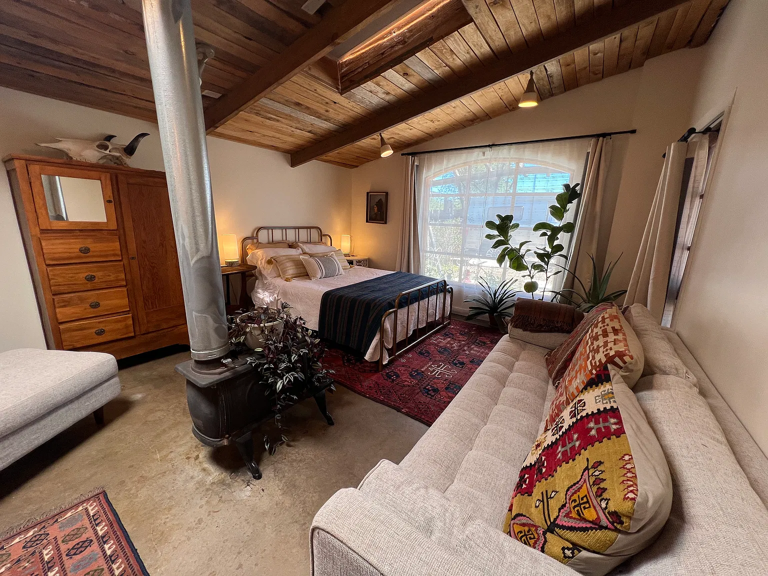 Studio, 1000 sqft, $1,150 — Photo 4