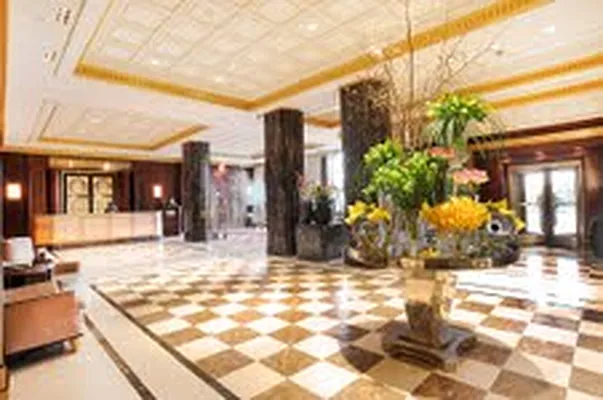 Sold by R New York | media 12