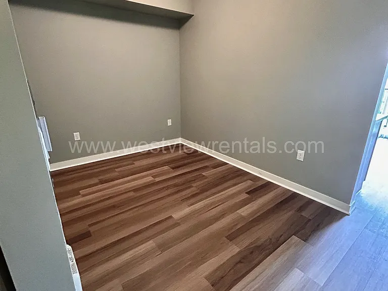 203 E Laurel St — Photo 314