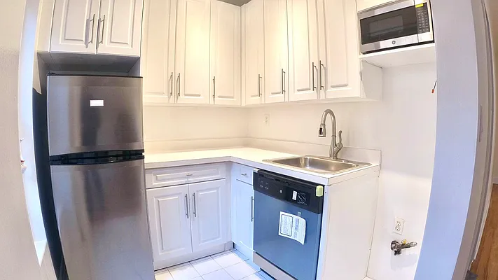 Rented by Urban Real Estate Inc | media 1