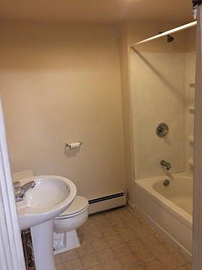 4th image of 444 N Hanover St APT 1