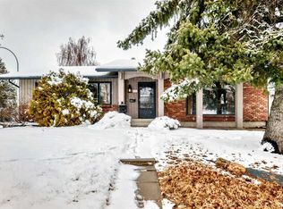 844 E Lake Ontario Dr SE, Calgary, AB T2J 3K1