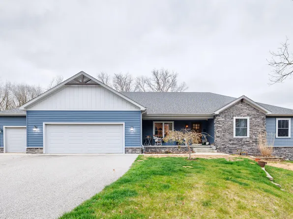 6795 S Whispering Woods Dr, Demotte, IN 46310