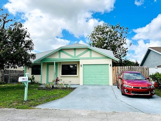 1st image of 10551 Country Club Terrace