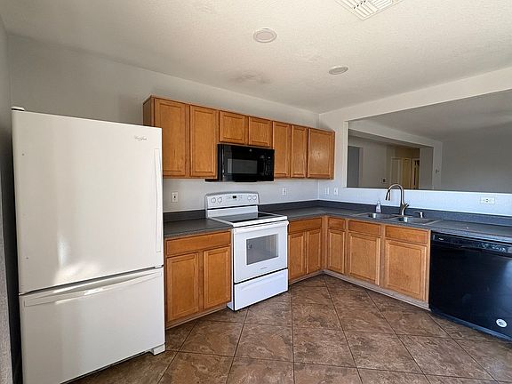 3rd image of 11537 W Scotts Dr