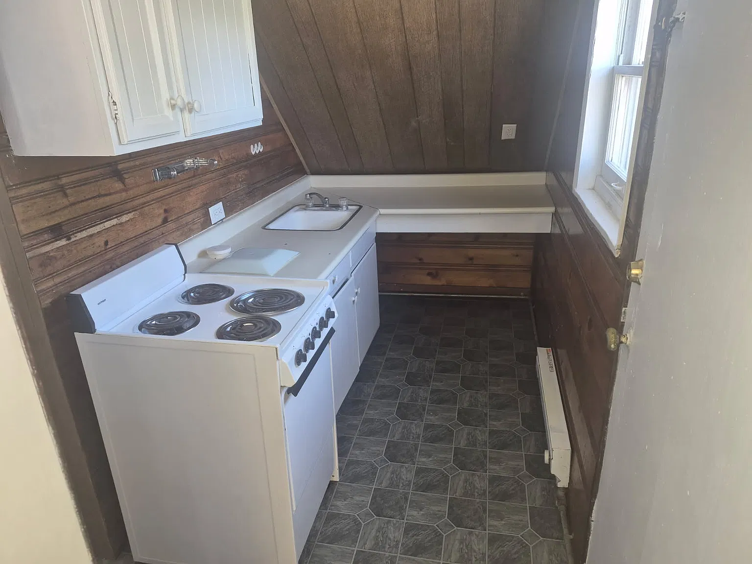 1 bed, 400 sqft, $775 — Photo 4