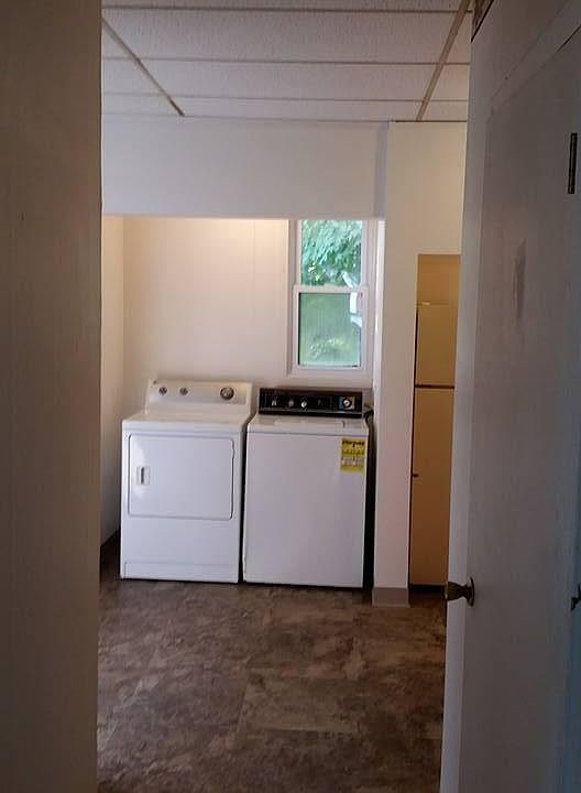 2nd image of 798 Park Ave