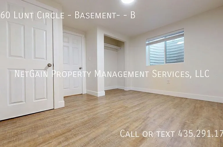 1060 Lunt Cir #B — Photo 13