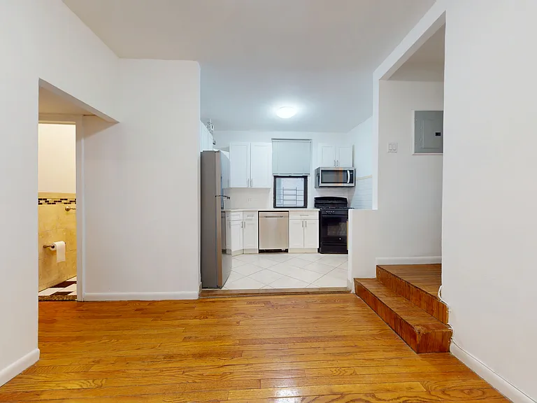 21-28 35th St #1B — Photo 4