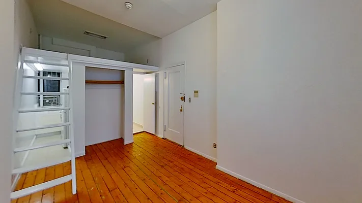 Rented by Bond New York | media 10