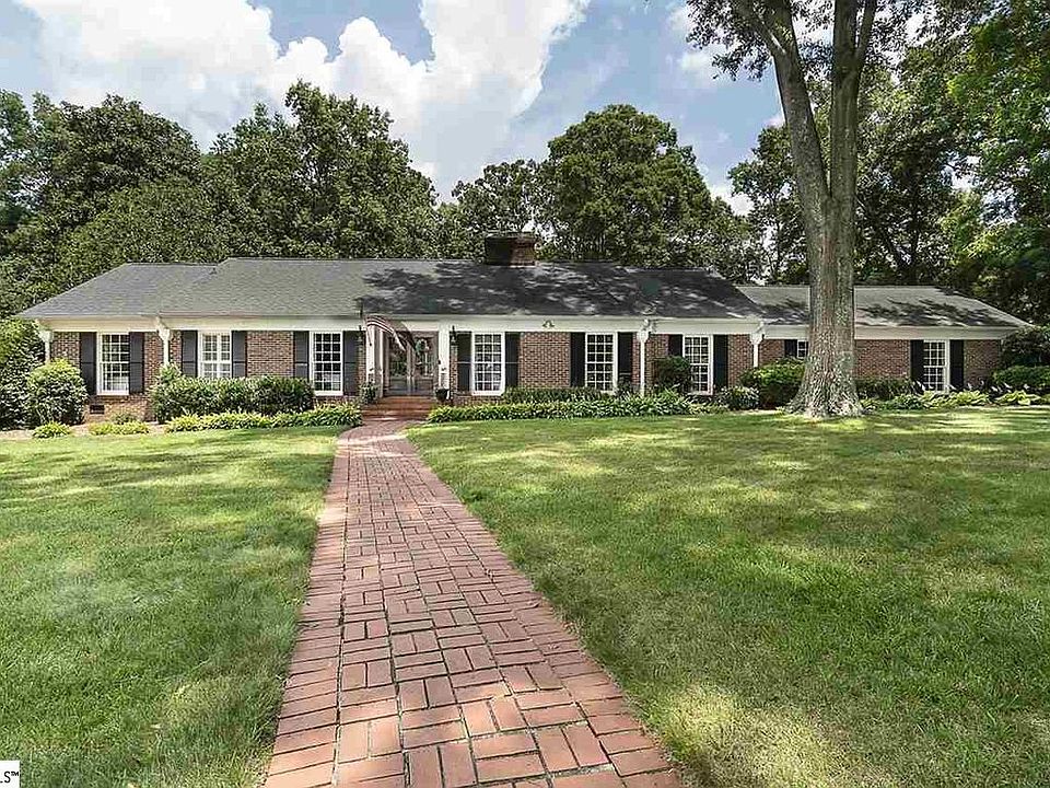 1st image of 6 Bonaventure Dr