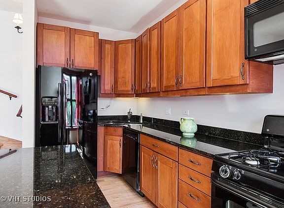 4th image of 2104 N California Ave