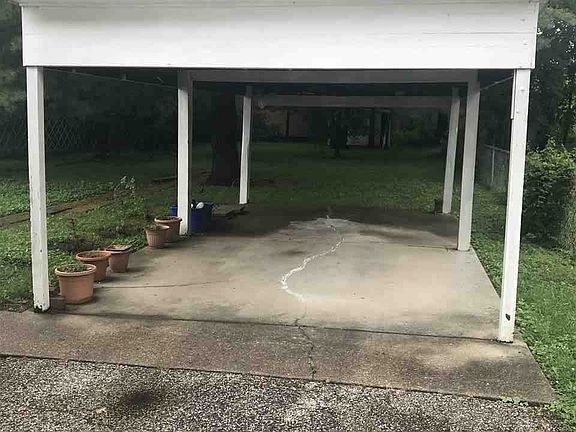 4th image of 901 Independence Ave