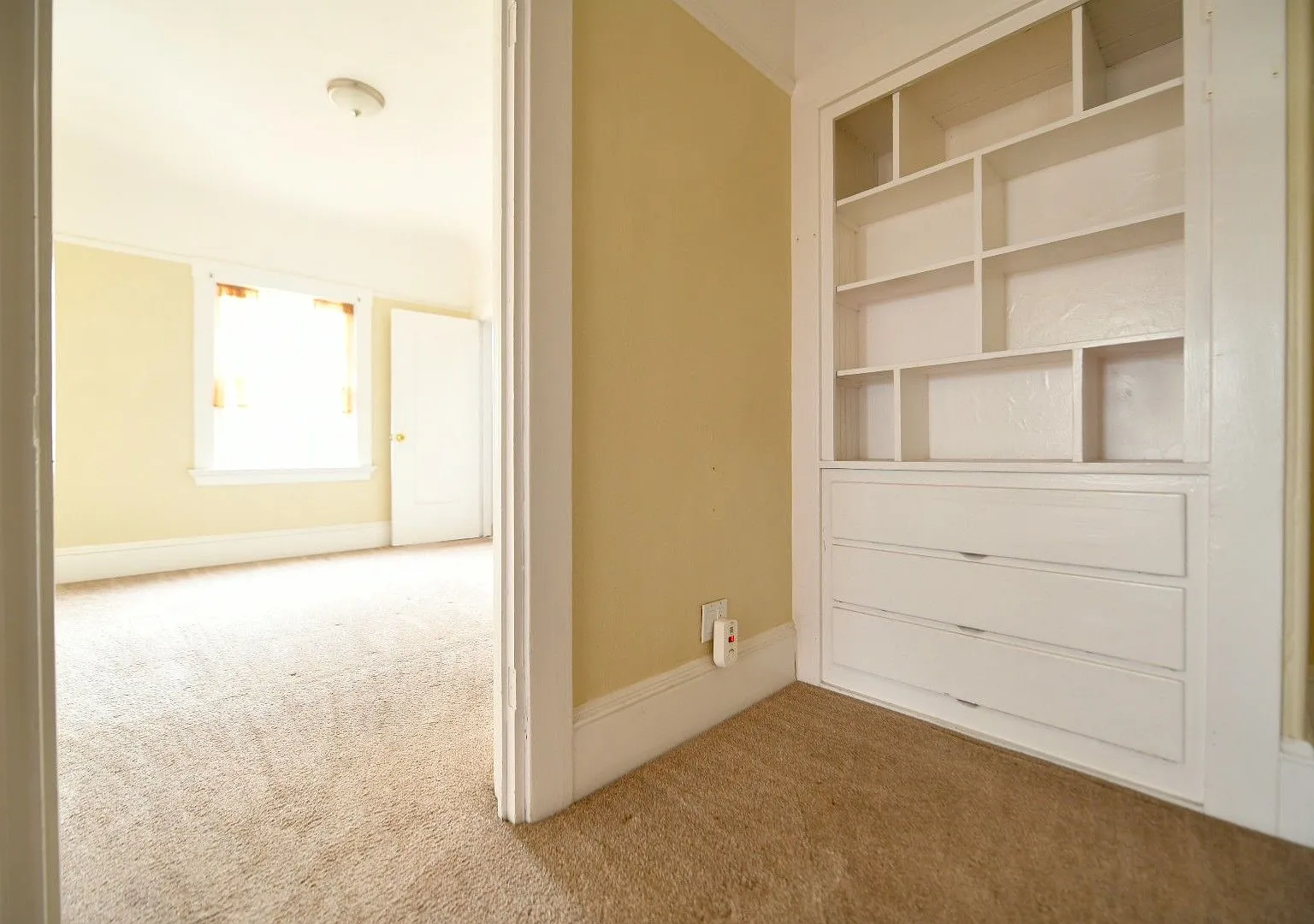 1p716 - 3055-3061 Adeline Street — Photo 4