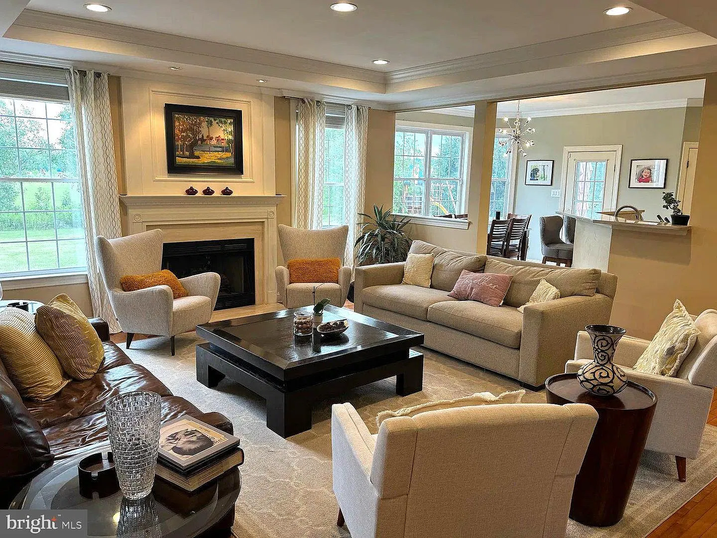 5 bed, 4.5 bath, 4033 sqft, $7,000 — Photo 4