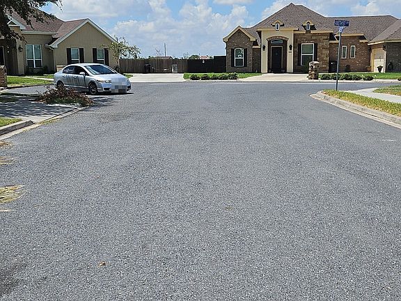 4th image of 1305 Jasper Dr