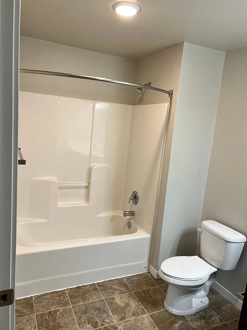 2 bedroom 2 bathroom in Detroit Lakes, MN — Photo 4