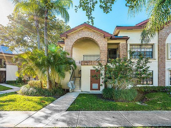 3rd image of 8041 Aberdeen Drive #201