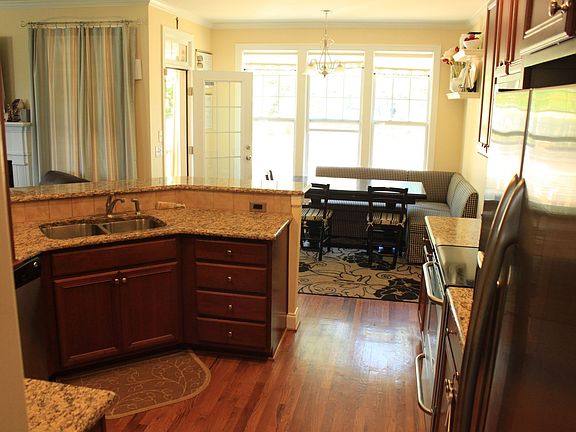 kitchen/eat in dining area