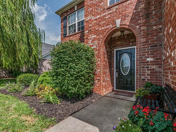 2nd image of 3015 Holderwood Dr