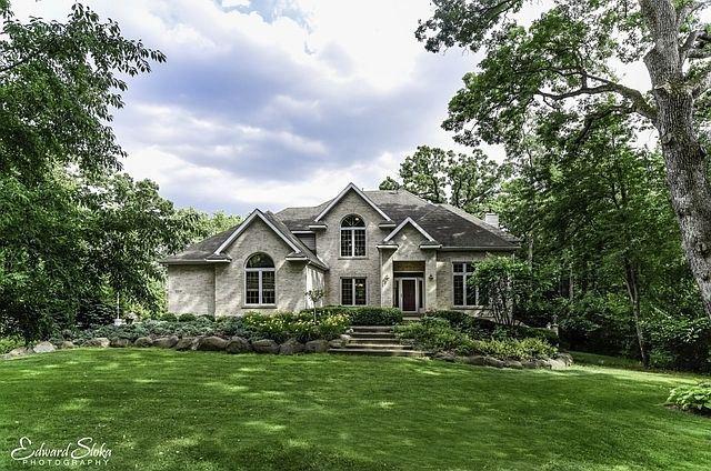 2nd image of 3317 Cardinal Ln