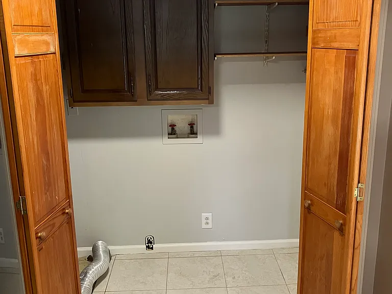 1320 Oxford Pl — Photo 20