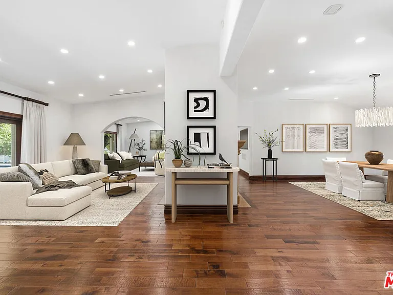 2108 San Ysidro Dr — Photo 3