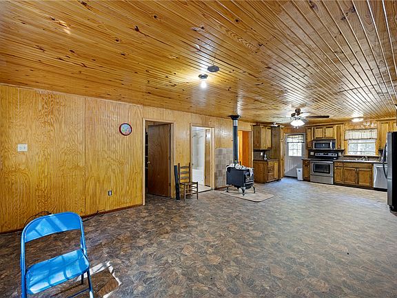 3rd image of 3330 County Road 3651