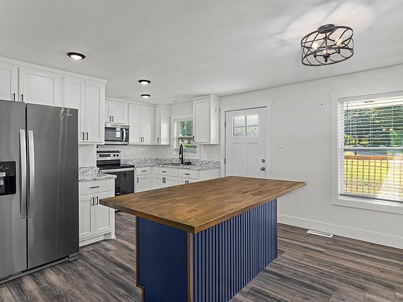 2nd image of 3811 Huntsville Rd