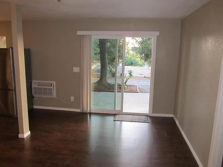 411 Idaho Ave #C — Photo 7