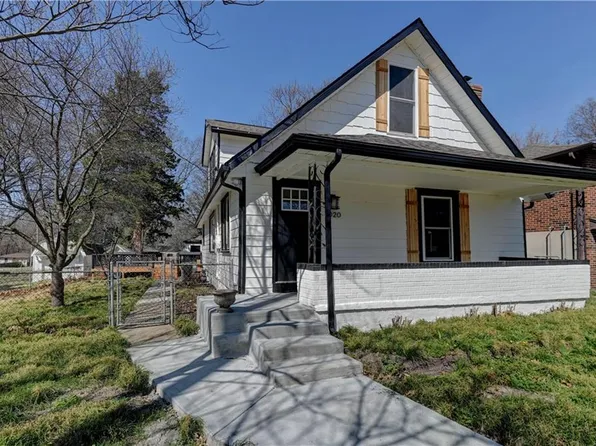 1020 S McCoy St, Independence, MO 64050