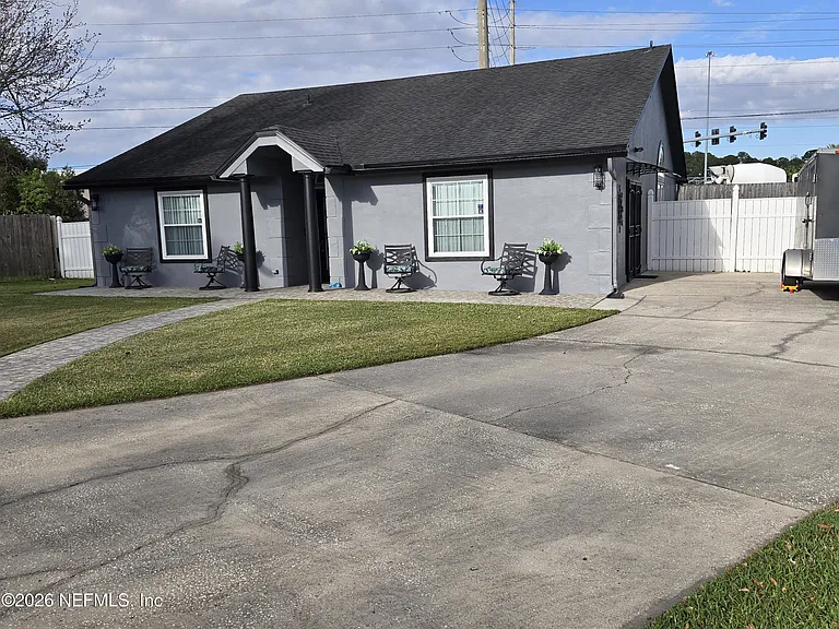 6931 Cane Grass Ln E — Photo 1