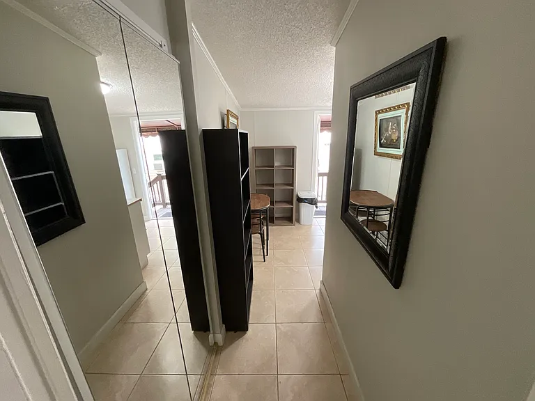 220 NE 12th Ave #1 — Photo 3