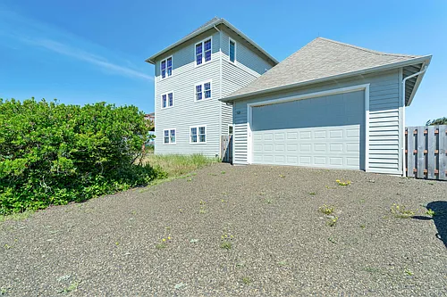 1140 Ocean Shores Blvd SW Photo 1