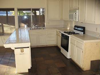 5th image of 10089 Zapata Ave