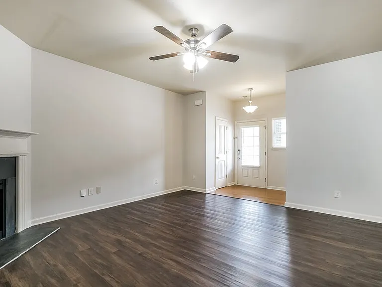 1314 Little Hampton Dr — Photo 5