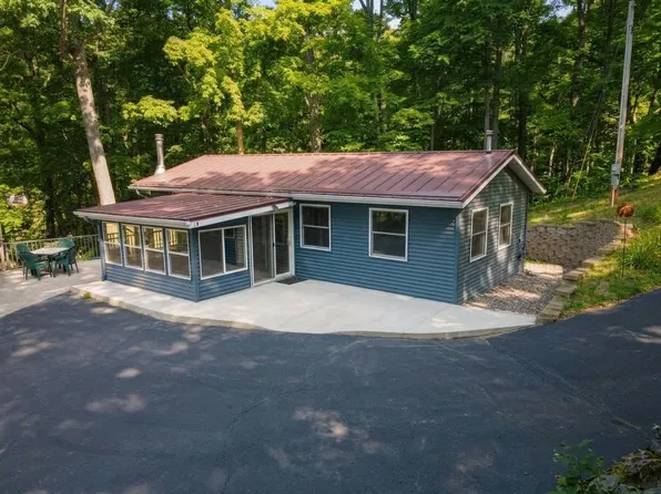3431 N Blackhawk Road, Sarona, WI 54870